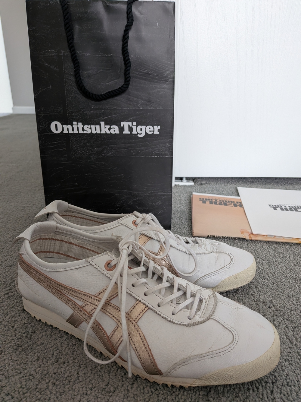 Onitsuka Tiger Women's White with Metallic Rose Gold Accent Sneakers - Size 8